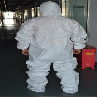 Coverall водоустойчивого белого устранимого PE PP костюмов защитный